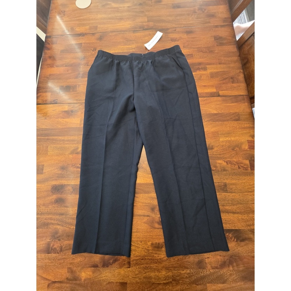 Alfred Dunner Women's Dress Pants Size 16W Elastic Waist New with Tags Sku 15